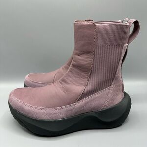 The North Face Knit Platform Leather Boots Women’s size 10.5